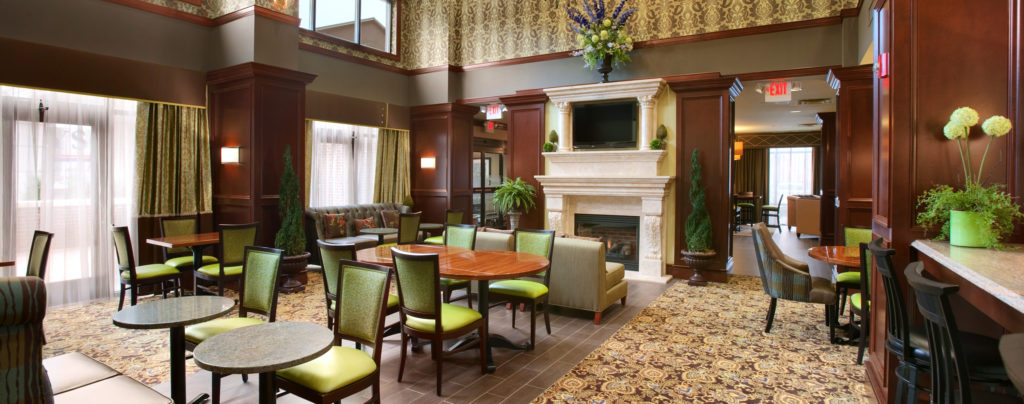 Lobby seating at Hampton Inn & Suites Hartford Farmington